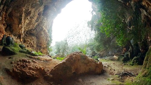 Alfabies Höhle