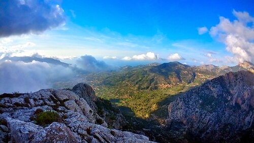 Blick auf das Tal von Sóller vom Aussichtspunkt Xim Quesada auf dem Cornador Gran