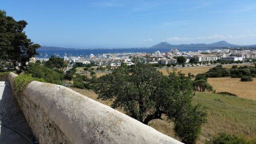 Aussicht von des Cases de Bóquer auf die Bucht von Pollensa